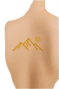 minimalistisches-bergmotiv-mit-sonne